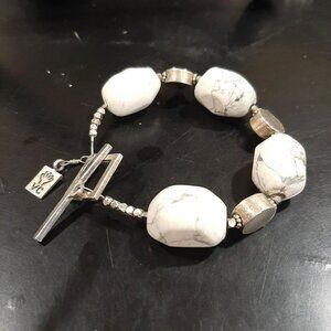 Suki 925 Chunky White Howlite Silver Beaded Bracelet With Toggle Clasp Size 6.5
